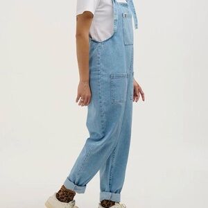 Lucy & Yak | light denim overalls | size M